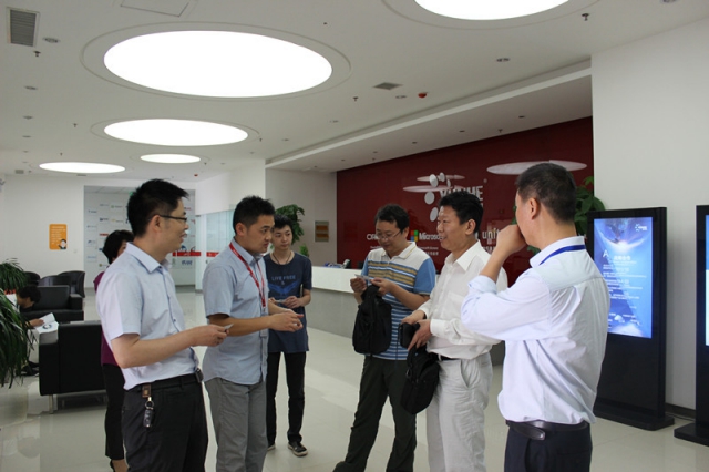 双方建立深度联系,洽谈进一步合作契机