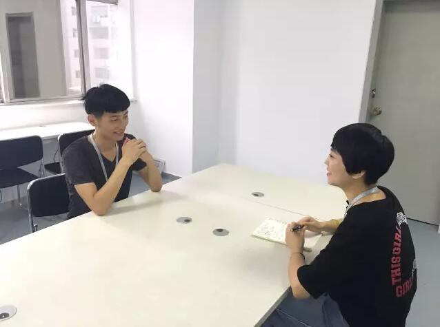 西安中心JAVA讲师专访 | 授人技术,手有留香