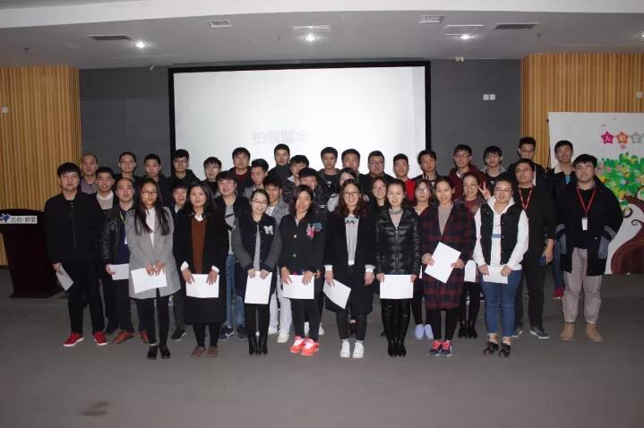 谁说程序猿找不到女朋友?这把狗粮撒的有点猝不及防!