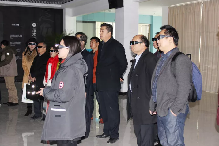 泛IT学院迎来首批学生参观,体验最顶级的黑科技!