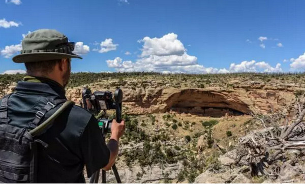 1555468989943679.jpg 配图7 VR纪录片让巴黎圣母院活起来.jpg