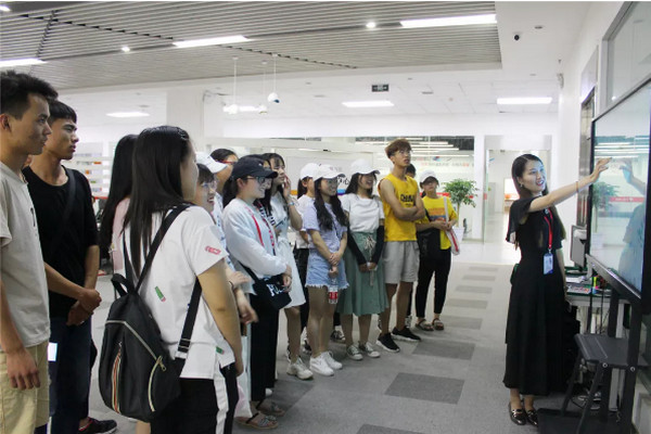 1558664631939244.jpg 配图6 云和黑科技之奇异海:用MR混合现实技术,带你玩转“神笔马良”.jpg