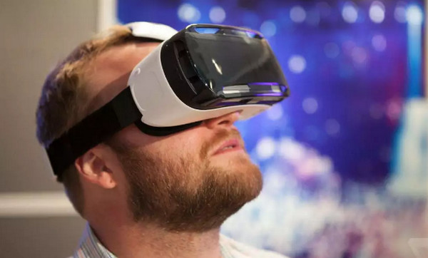 1562396191322391.jpg 配图2 什么是VR.jpg