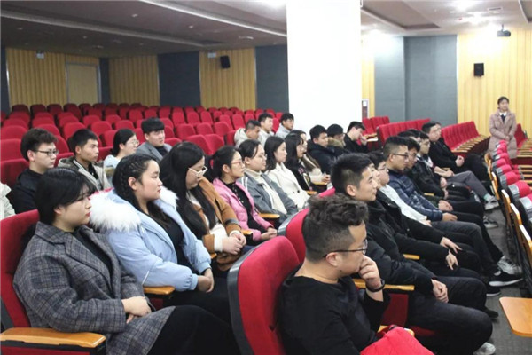 毕业典礼现场图片 毕业典礼现场图片